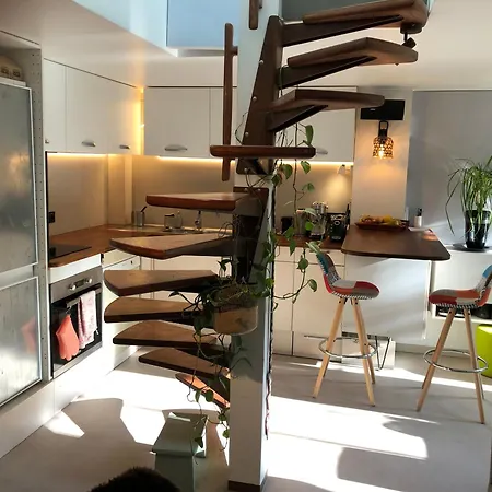 Charming House, Calm Garden In The Center Of Апартаменты *