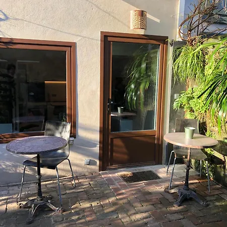 Charming House, Calm Garden In The Center Of Paryż
